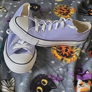 Lavander converse